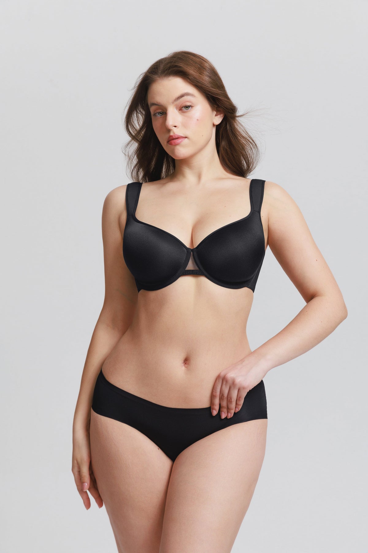 Full Coverage Underwire Bra with Memory Foam Cups and Wide Straps - FirmaHold